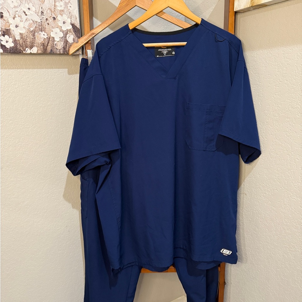 Skechers Men's NavyBlue Scrub set